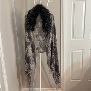 Elegant Black and Gray Floral Shawl with Faux Fur Collar